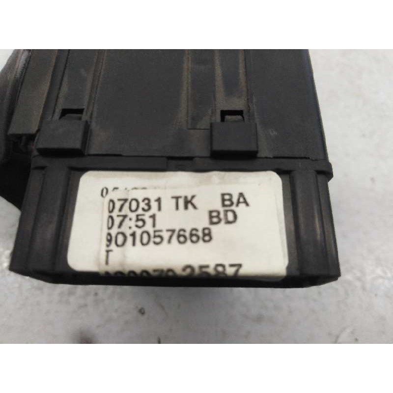 Recambio de mando limpia para dacia duster ambiance 4x2 referencia OEM IAM 6001551357 901057668 E2-A1-39-5