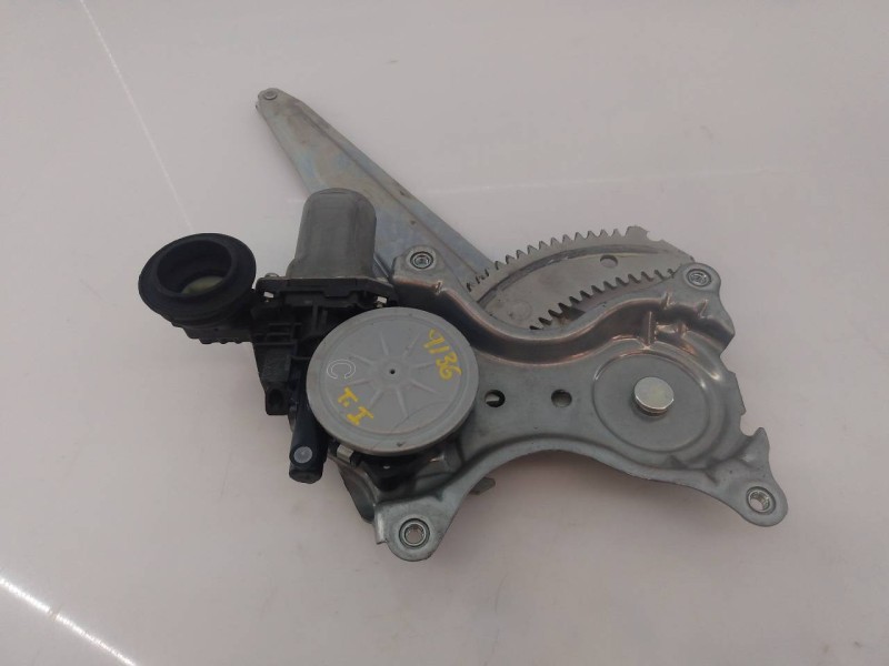 Recambio de elevalunas trasero izquierdo para toyota rav 4 advance referencia OEM IAM   E2-B4-10-2