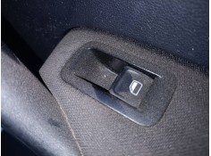 MANDO ELEVALUNAS TRASERO DERECHO 