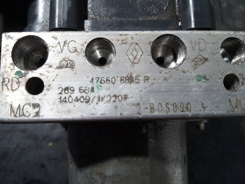 Recambio de abs para dacia duster laureate 4x2 referencia OEM IAM 476608845R  P3-B9-14-2