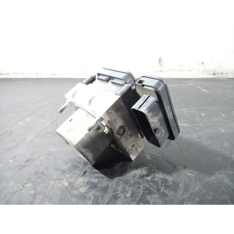Recambio de abs para dacia duster laureate 4x2 referencia OEM IAM 476608845R  P3-B9-14-2