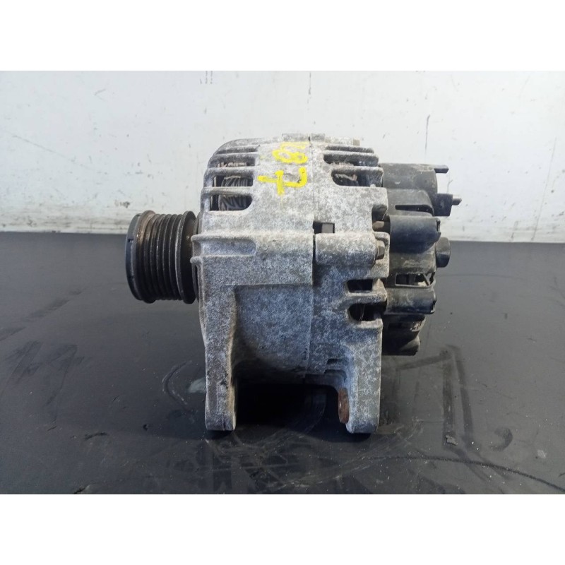Recambio de alternador para dacia duster laureate 4x2 referencia OEM IAM 231005770R  P3-B6-14-2