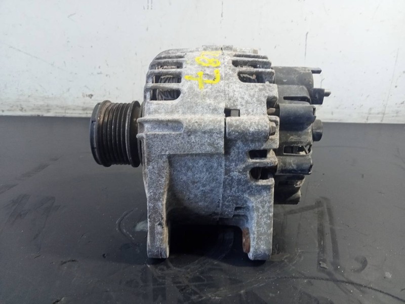 Recambio de alternador para dacia duster laureate 4x2 referencia OEM IAM 231005770R  P3-B6-14-2