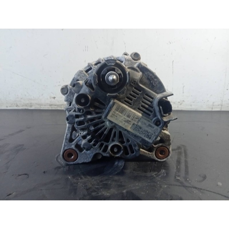 Recambio de alternador para dacia duster laureate 4x2 referencia OEM IAM 231005770R  P3-B6-14-2