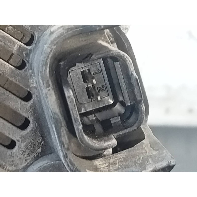 Recambio de alternador para dacia duster laureate 4x2 referencia OEM IAM 231005770R  P3-B6-14-2