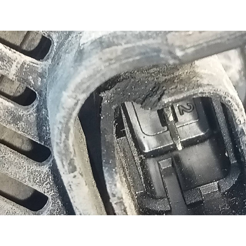 Recambio de alternador para dacia duster laureate 4x2 referencia OEM IAM 231005770R  P3-B6-14-2