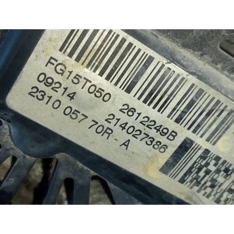 Recambio de alternador para dacia duster laureate 4x2 referencia OEM IAM 231005770R  P3-B6-14-2