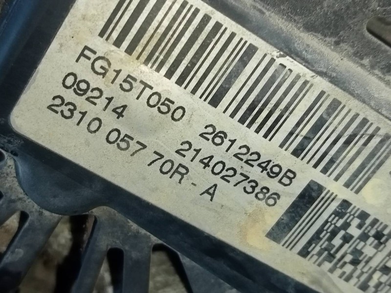 Recambio de alternador para dacia duster laureate 4x2 referencia OEM IAM 231005770R  P3-B6-14-2