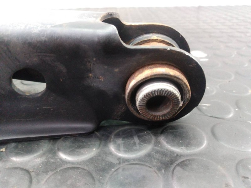 Recambio de brazo suspension inferior trasero derecho para toyota rav 4 advance referencia OEM IAM   