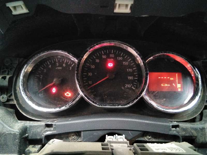Recambio de cuadro instrumentos para dacia duster laureate 4x2 referencia OEM IAM 248102645R  E2-A1-29-7