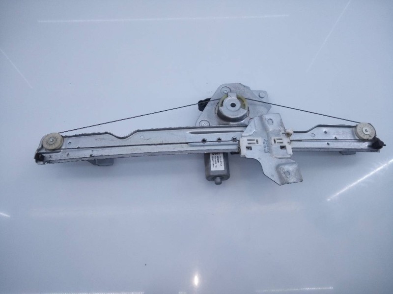 Recambio de elevalunas delantero derecho para dacia duster laureate 4x2 referencia OEM IAM 128001071E  E2-A1-16-1