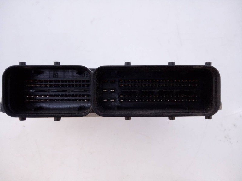 Recambio de centralita motor uce para opel insignia berlina business referencia OEM IAM 55577619 0281017453 E3-A5-23-2