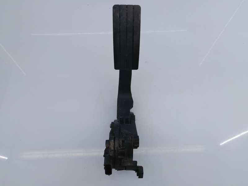 Recambio de pedal acelerador para dacia duster laureate 4x2 referencia OEM IAM 180022703R  E2-A1-29-7