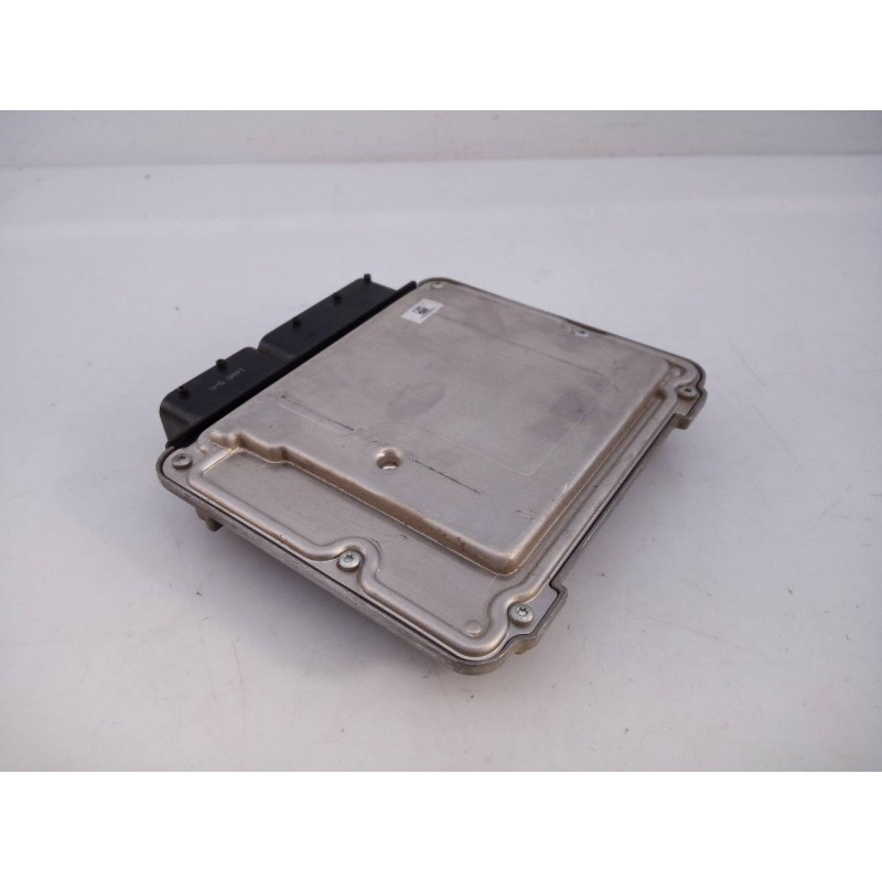 Recambio de centralita motor uce para opel insignia berlina business referencia OEM IAM 55577619 0281017453 E3-A5-23-2