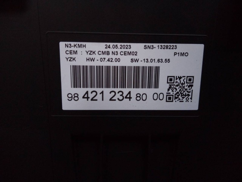 Recambio de cuadro instrumentos para opel crossland x design line referencia OEM IAM 9842123480  E3-A5-24-2