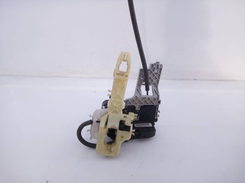 Recambio de cerradura puerta delantera derecha para kia sportage drive 4x2 referencia OEM IAM 813203U010  E2-B5-48-1