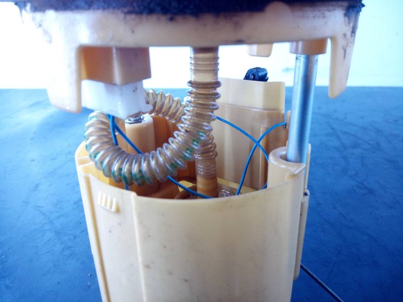 Recambio de aforador para peugeot 207 sport referencia OEM IAM 9685044780  P3-A6-14-3