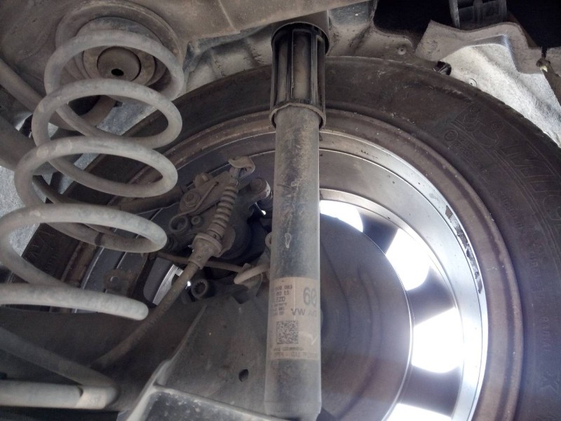 Recambio de amortiguador trasero derecho para seat leon st (5f8) style referencia OEM IAM 5Q0512013ES  