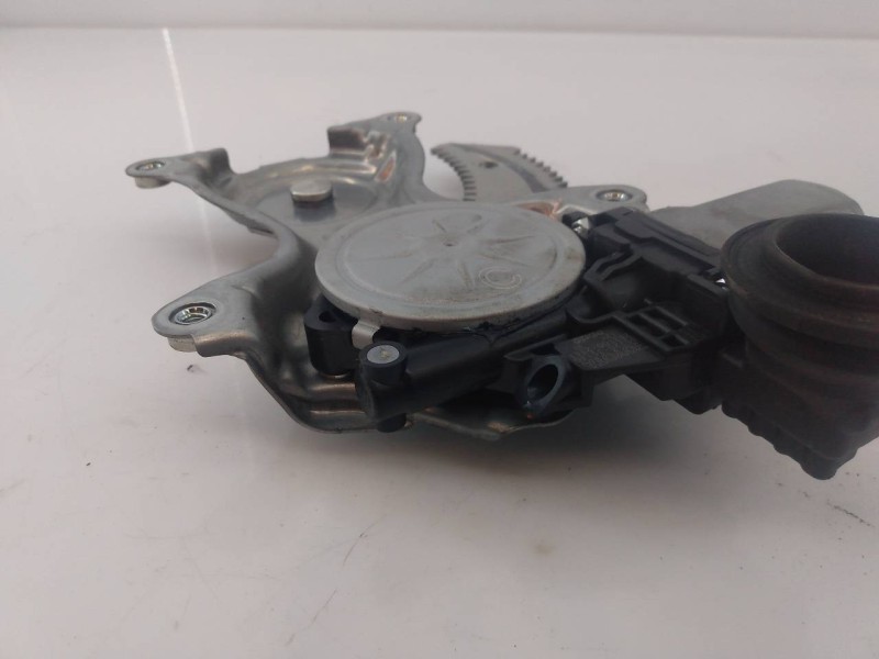 Recambio de elevalunas trasero derecho para toyota rav 4 advance referencia OEM IAM   E2-B4-15-2