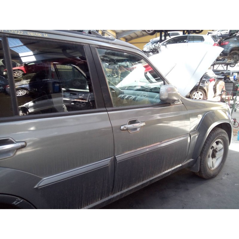 Recambio de puerta delantera derecha para hyundai terracan (hp) 2.9 crdi gl referencia OEM IAM   