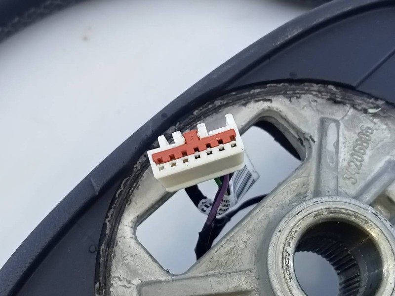 Recambio de volante para opel crossland x design line referencia OEM IAM   E2-B6-63-2