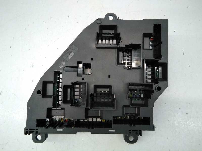 Recambio de caja reles / fusibles para bmw x3 (f25) xdrive 20d referencia OEM IAM 925946801 217033453F E3-A2-25-1
