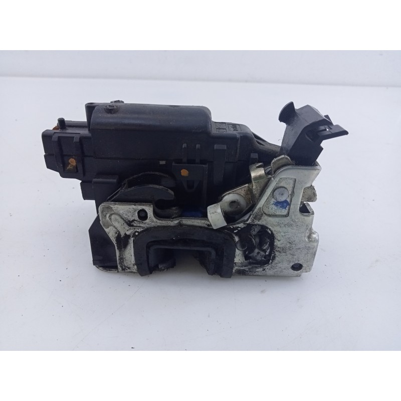 Recambio de cerradura puerta delantera derecha para dacia lodgy stepway referencia OEM IAM   E1-A1-44-1