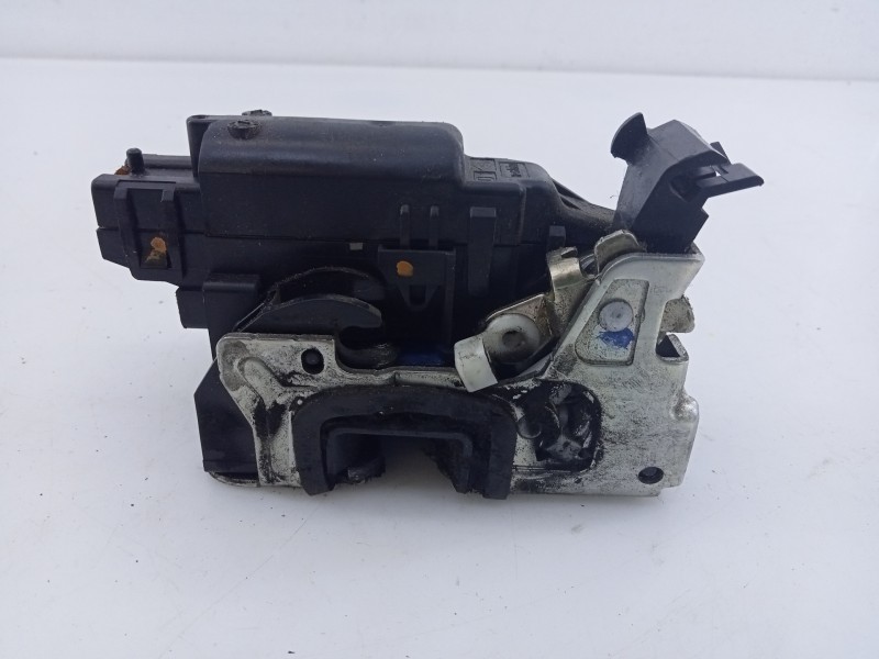 Recambio de cerradura puerta delantera derecha para dacia lodgy stepway referencia OEM IAM   E1-A1-44-1