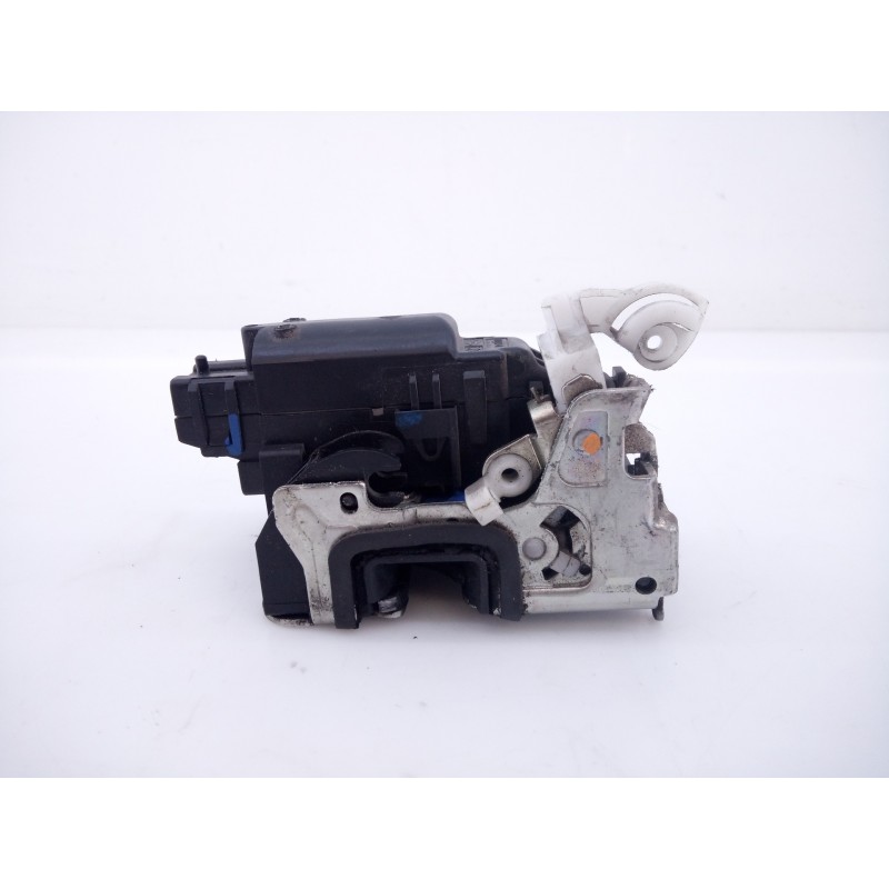 Recambio de cerradura puerta trasera derecha para dacia lodgy stepway referencia OEM IAM   E1-A1-36-1