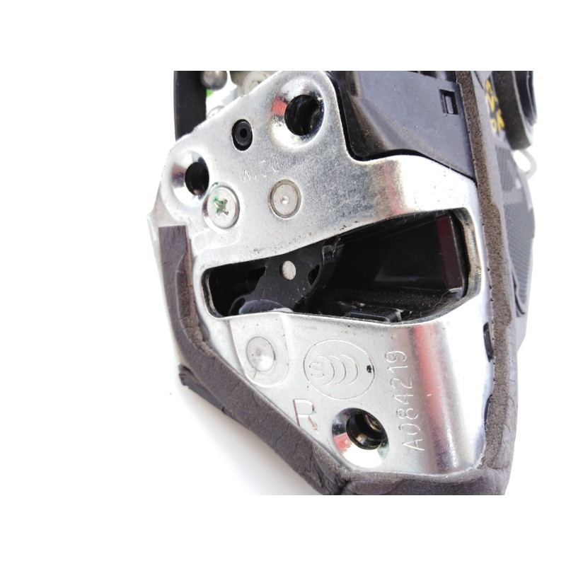 Recambio de cerradura puerta trasera derecha para toyota verso advance referencia OEM IAM A084219  E2-B4-15-1