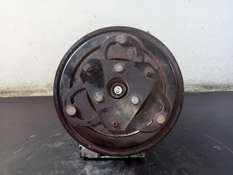 Recambio de compresor aire acondicionado para dacia lodgy stepway referencia OEM IAM 926005727R  P3-B2-2-4