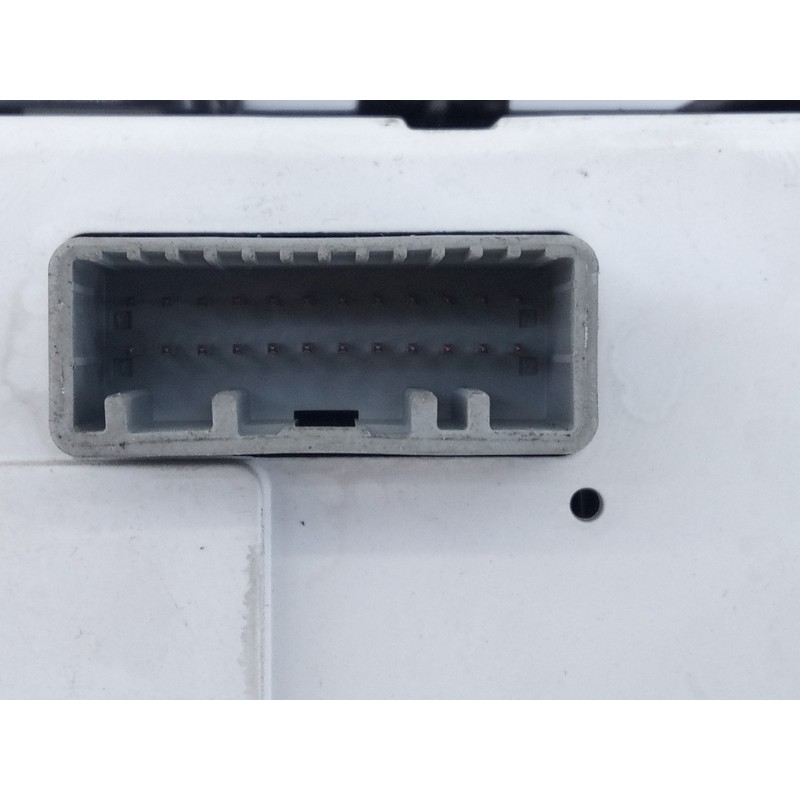 Recambio de pantalla multifuncion para renault kangoo expression referencia OEM IAM 280341078R  E2-A1-38-1