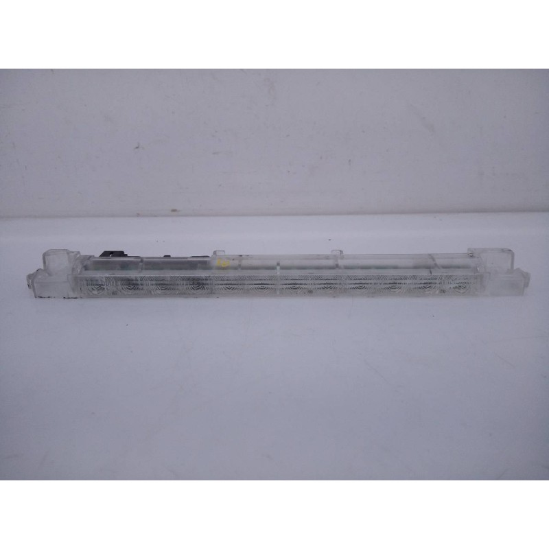 Recambio de luz central de freno para citroën c5 berlina exclusive referencia OEM IAM 968106358003 89036998 E1-A4-43-2