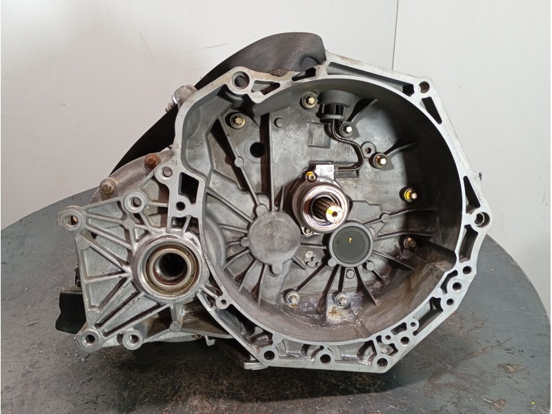 Recambio de caja cambios para opel vectra c berlina comfort referencia OEM IAM F23  M1-A3-135