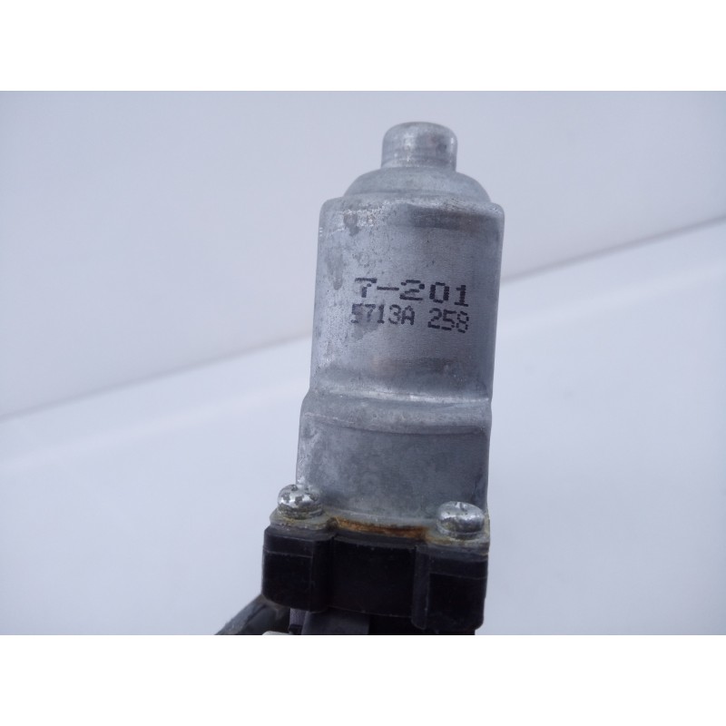 Recambio de elevalunas delantero derecho para peugeot 4008 allure referencia OEM IAM 5713A258  E1-A4-28-1