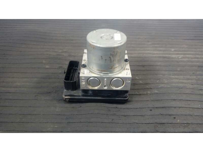 Recambio de abs para hyundai tucson essence bluedrive 2wd referencia OEM IAM 58920D7110 A1000720AAA P3-A8-29-4