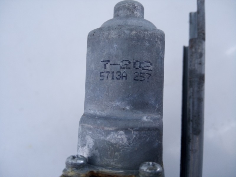 Recambio de elevalunas trasero derecho para peugeot 4008 allure referencia OEM IAM 5713A257  E1-A4-28-1