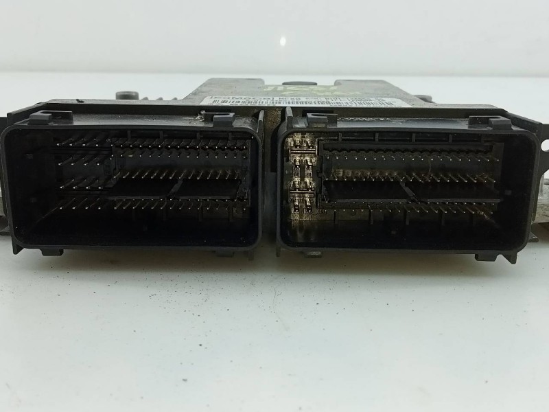 Recambio de centralita motor uce para ford c-max (ceu) trend referencia OEM IAM F1F112B684ZA 0281033944 E3-B3-23-1