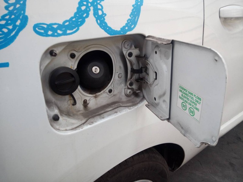 Recambio de tapa exterior combustible para dacia lodgy stepway referencia OEM IAM   