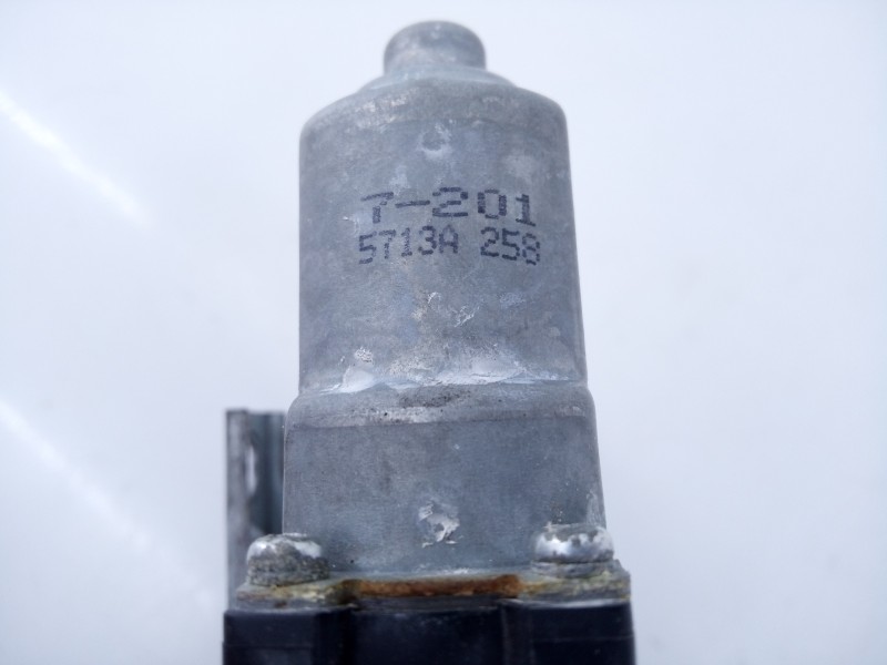 Recambio de elevalunas trasero izquierdo para peugeot 4008 allure referencia OEM IAM 5713A258  E1-A4-28-1