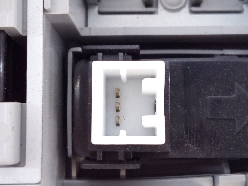 Recambio de luz interior para peugeot 4008 allure referencia OEM IAM 8401A009ZZ  E3-B2-29-4