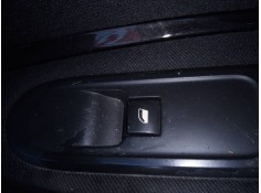 MANDO ELEVALUNAS DELANTERO DERECHO 