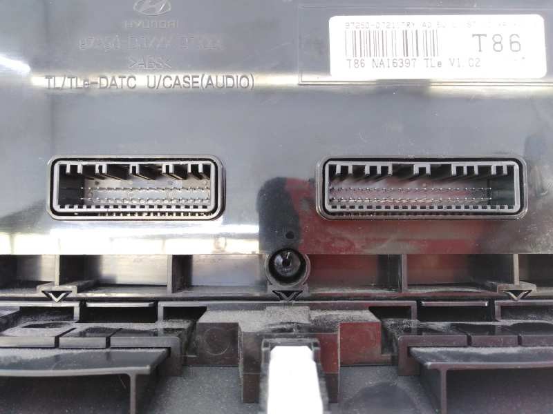 Recambio de mando climatizador para hyundai tucson essence bluedrive 2wd referencia OEM IAM 9725007211  E3-A3-30-4