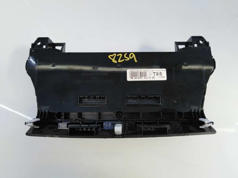 Recambio de mando climatizador para hyundai tucson essence bluedrive 2wd referencia OEM IAM 9725007211  E3-A3-30-4