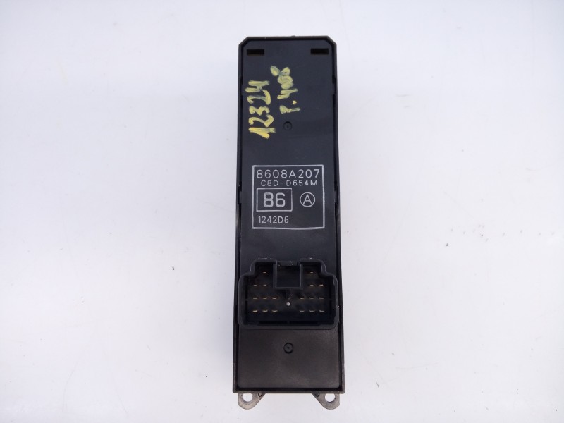 Recambio de mando elevalunas delantero izquierdo para peugeot 4008 allure referencia OEM IAM 8608A207 C8DD654M E3-B2-26-3
