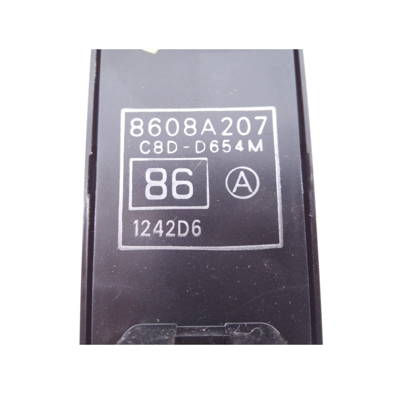 Recambio de mando elevalunas delantero izquierdo para peugeot 4008 allure referencia OEM IAM 8608A207 C8DD654M E3-B2-26-3