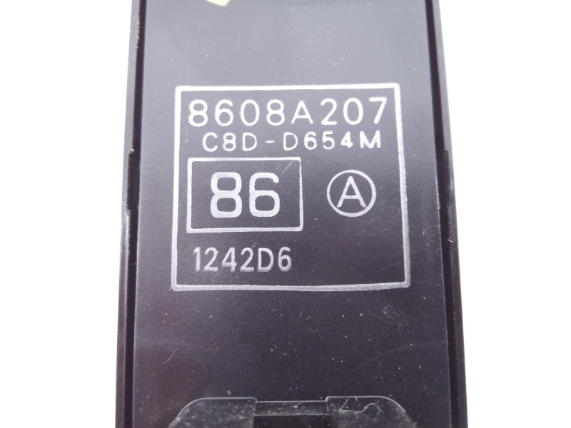 Recambio de mando elevalunas delantero izquierdo para peugeot 4008 allure referencia OEM IAM 8608A207 C8DD654M E3-B2-26-3