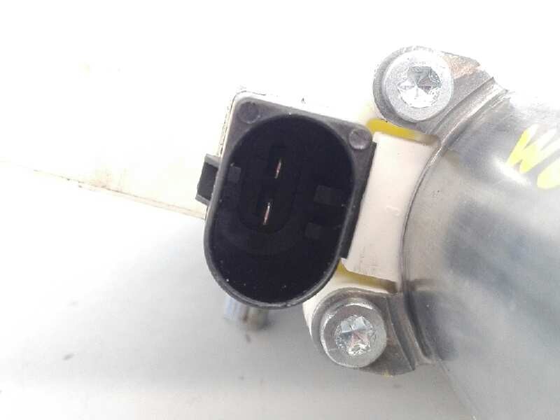 Recambio de motor elevalunas delantero derecho para mercedes-benz clase b (w245) 180 cdi (245.207) referencia OEM IAM A169820424