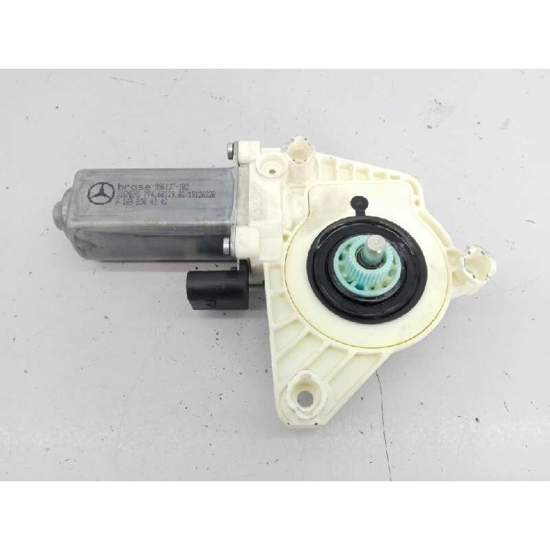 Recambio de motor elevalunas delantero derecho para mercedes-benz clase b (w245) 180 cdi (245.207) referencia OEM IAM A169820424
