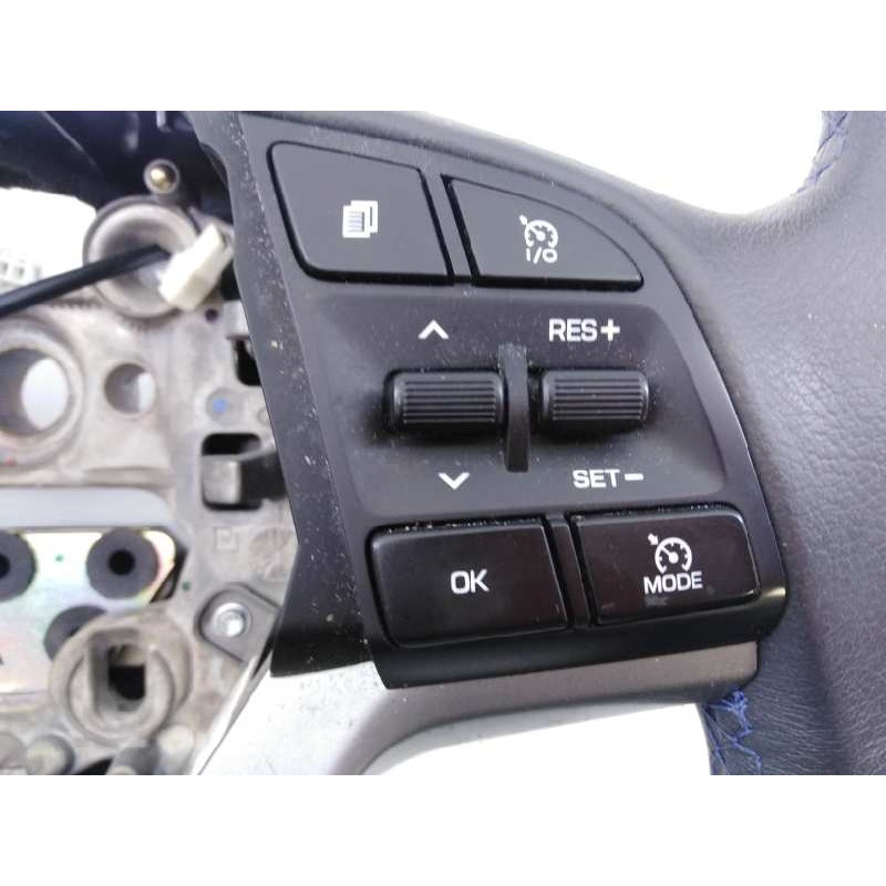Recambio de volante para hyundai tucson essence bluedrive 2wd referencia OEM IAM 309751299B9A  E2-B5-18-2